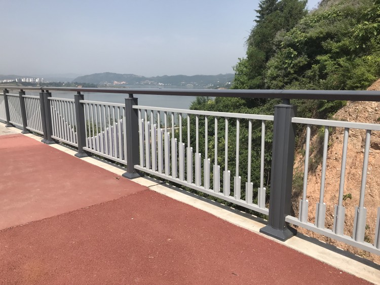 鋁合金護欄